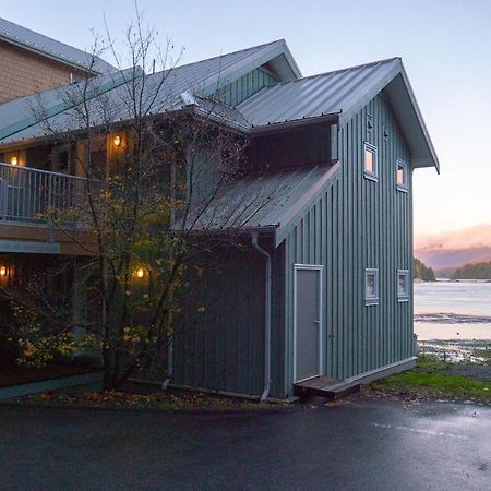 Waterfront View Of The Inlet, Short Walk To Town Apartment Тофино Екстериор снимка