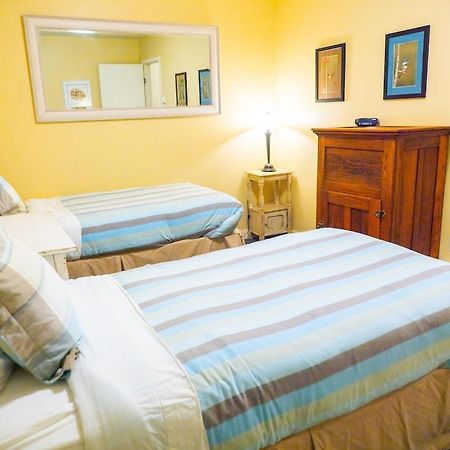 Waterfront View Of The Inlet, Short Walk To Town Apartment Тофино Екстериор снимка