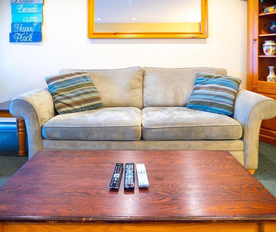 Waterfront View Of The Inlet, Short Walk To Town Apartment Тофино Екстериор снимка