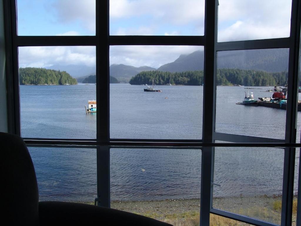 Waterfront View Of The Inlet, Short Walk To Town Apartment Тофино Екстериор снимка